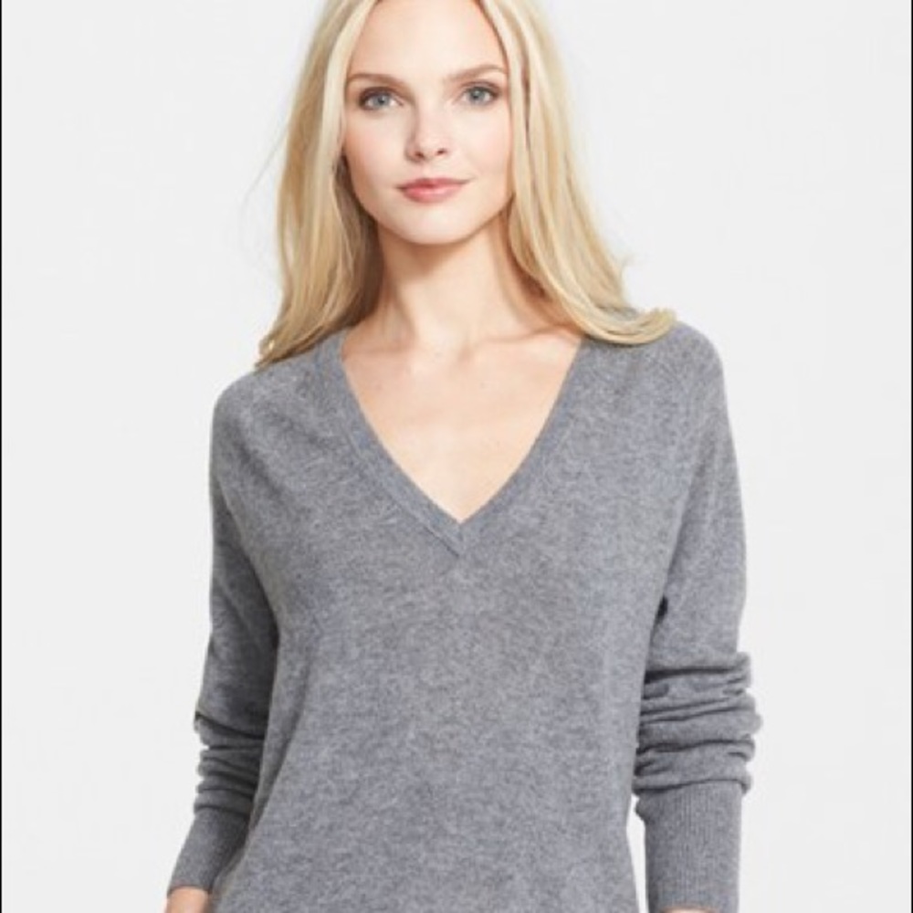 EIGHTY ONE HUNDRED GRAY CASHMERE V-NECK SWEATER